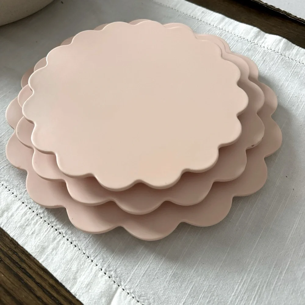 - Sugar & Cloth Peach Scallop Melamine Serving Set, 3-Piece